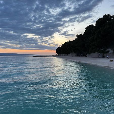 Guesthouse On The Beach Baska Voda Bagian luar foto