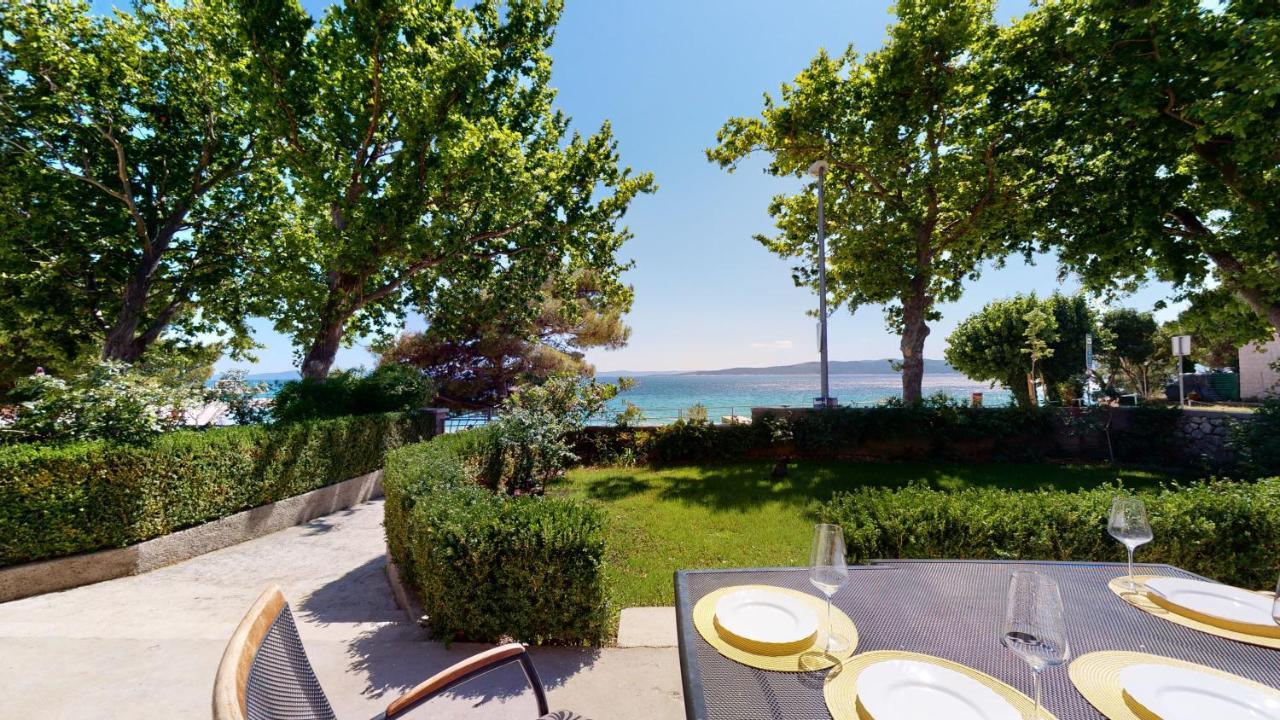 Guesthouse On The Beach Baska Voda Bagian luar foto