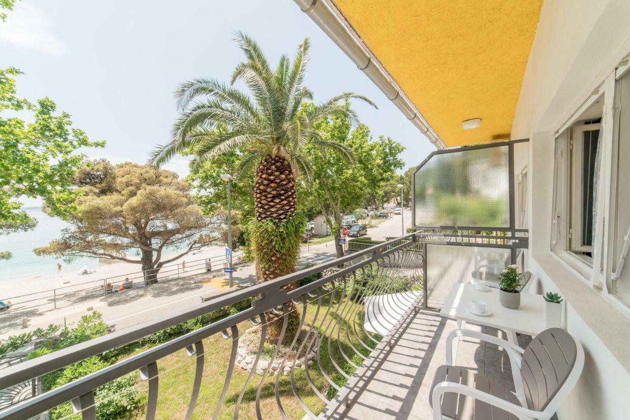 Guesthouse On The Beach Baska Voda Bagian luar foto